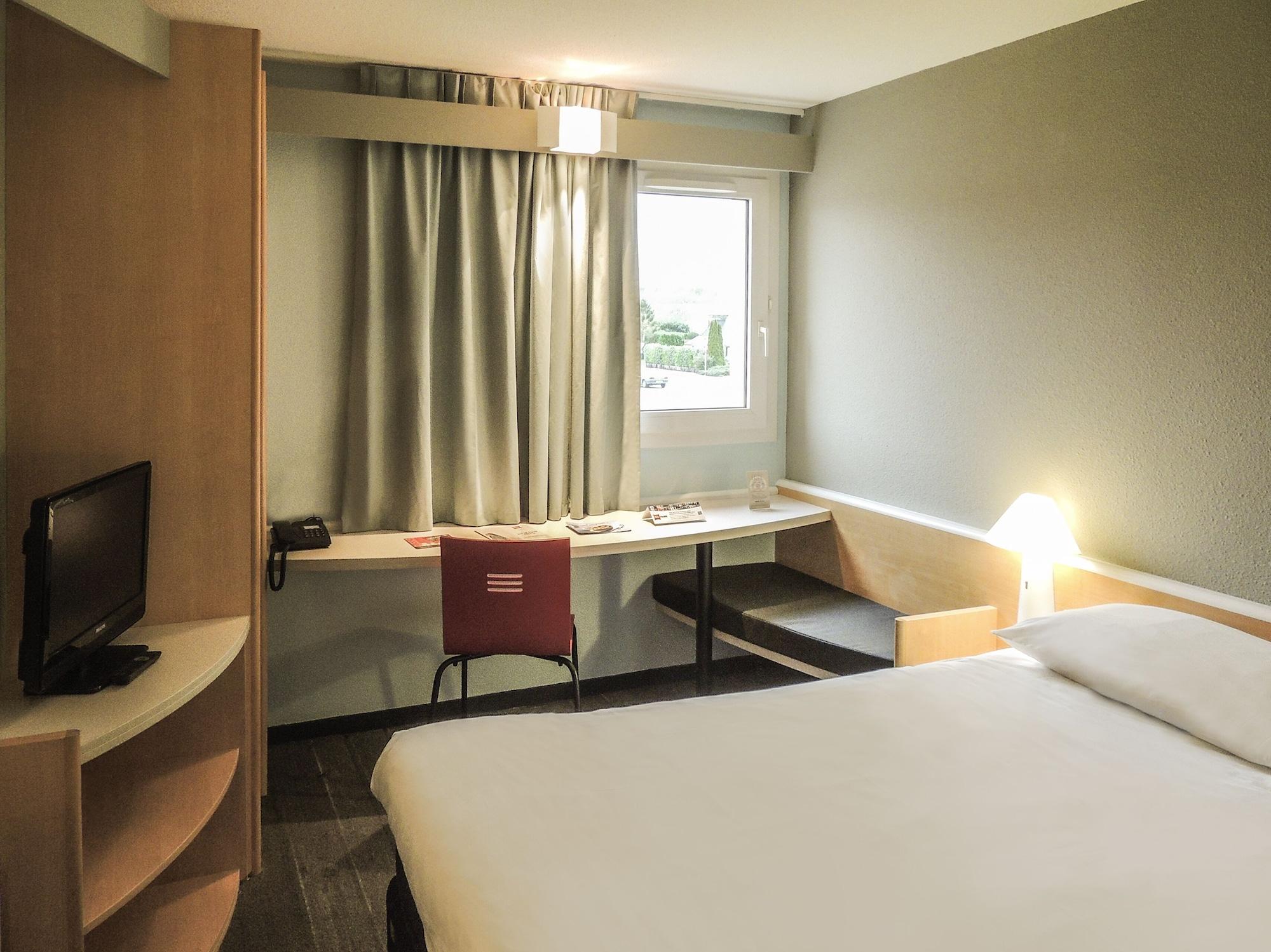Ibis Dieppe Le Val Druel Экстерьер фото
